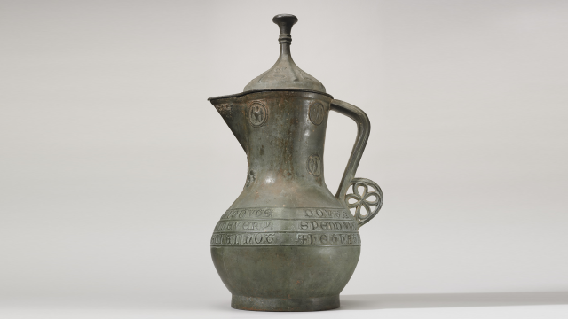 Из Англии в Африку и обратно: как путешествовал кувшин XVI века