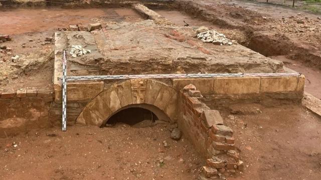 На месте Оренбургской крепости XVIII века нашли казармы и редкие артефакты